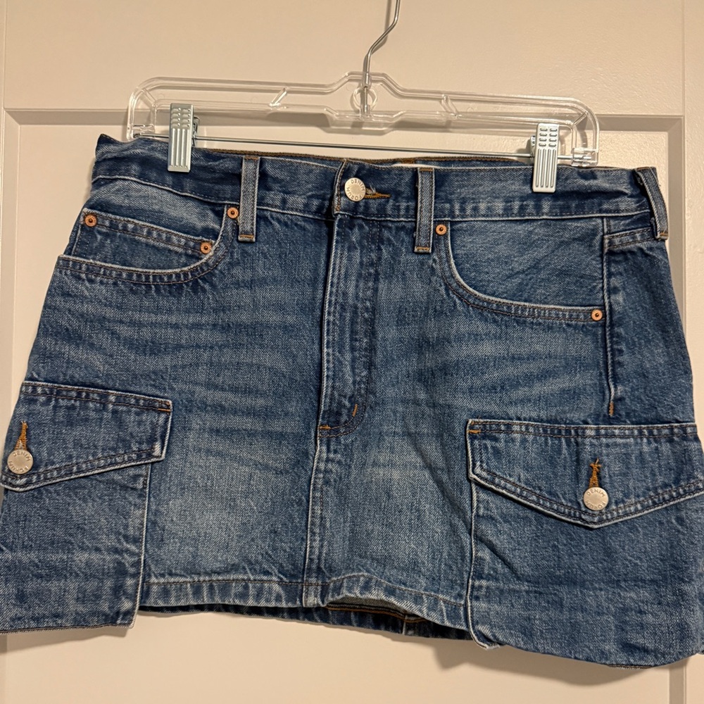 Denim Forum 90s mid rise cargo mini skirt